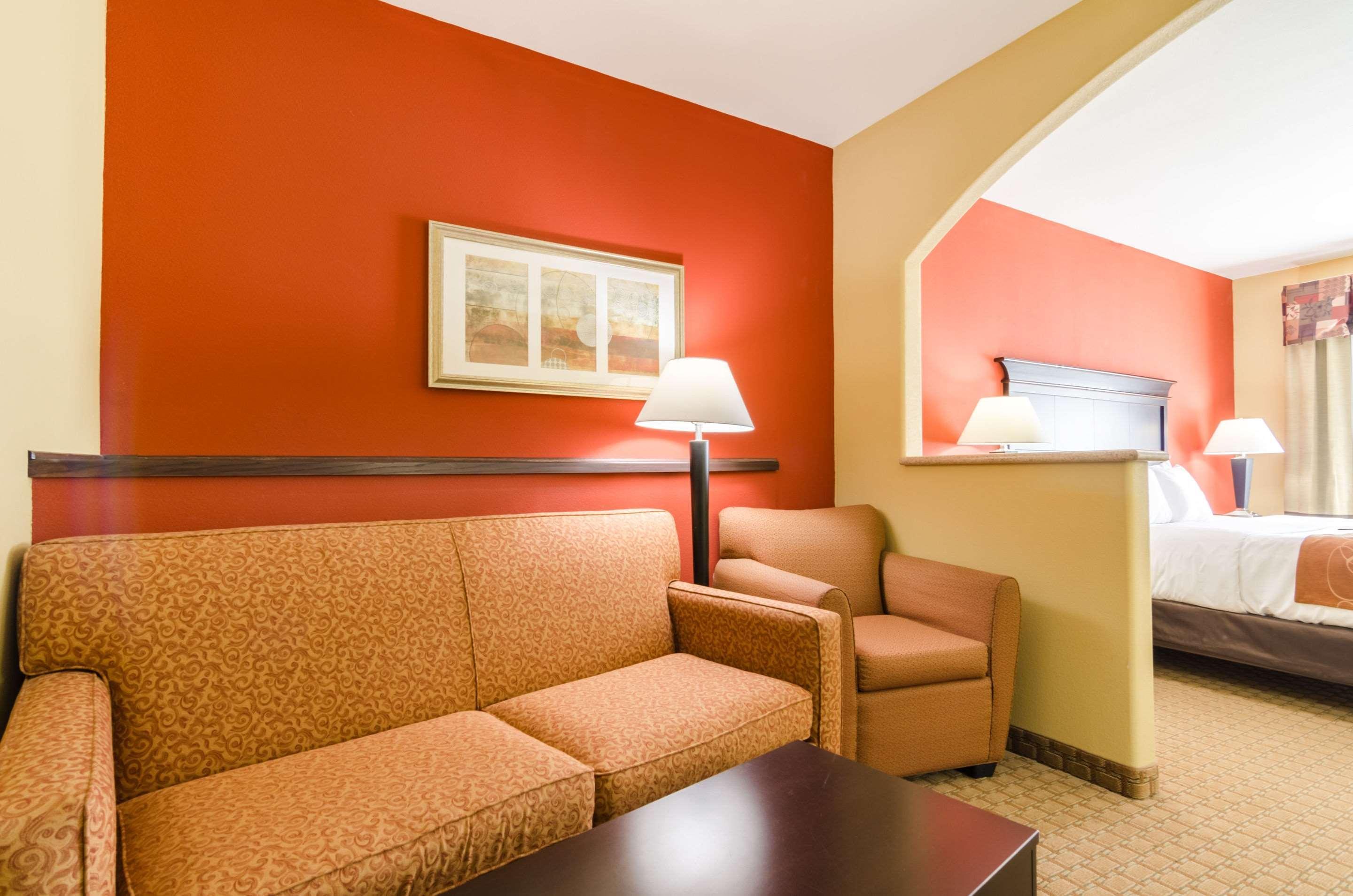 Comfort Suites Salina South Exterior foto