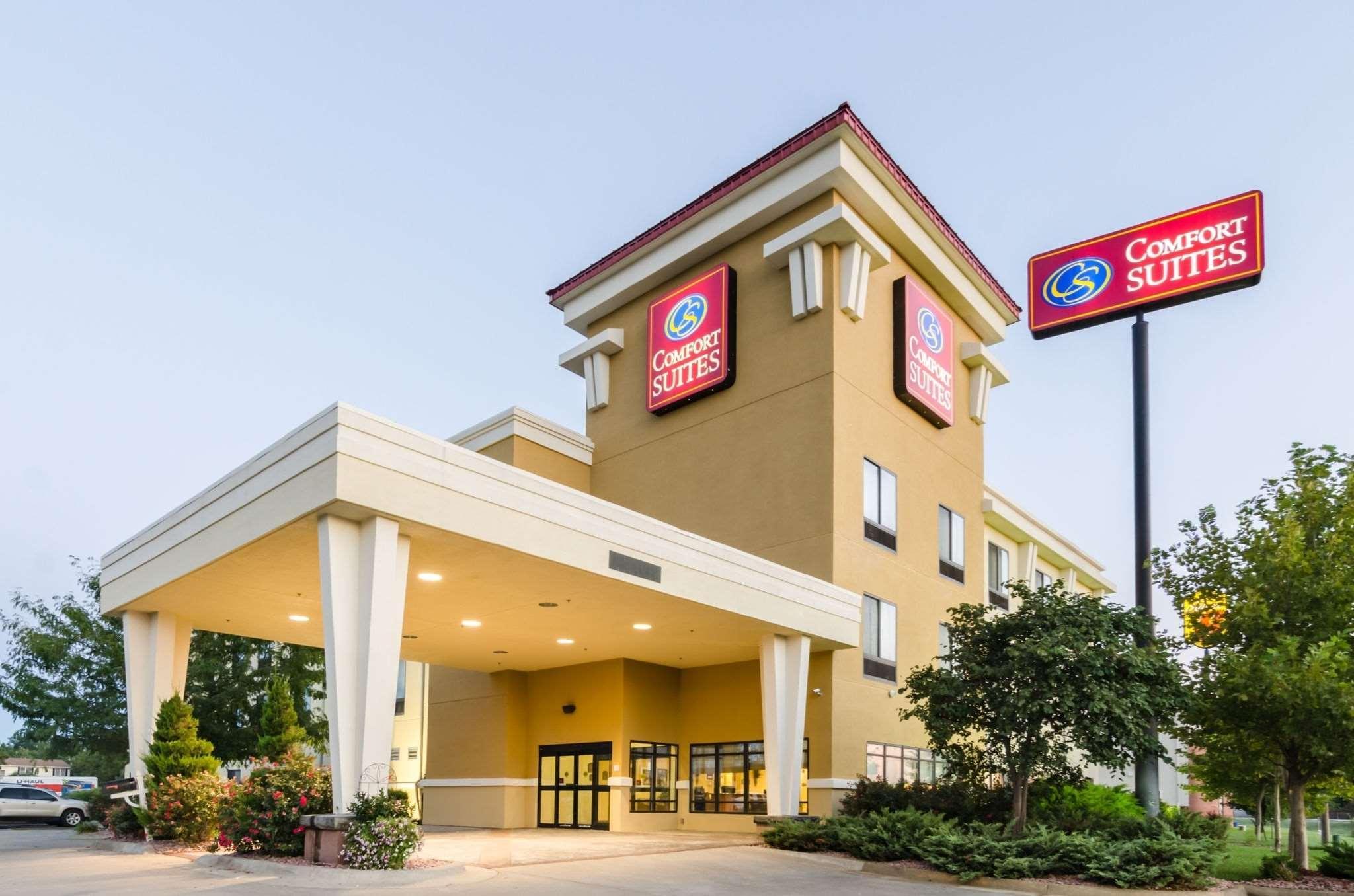 Comfort Suites Salina South Exterior foto