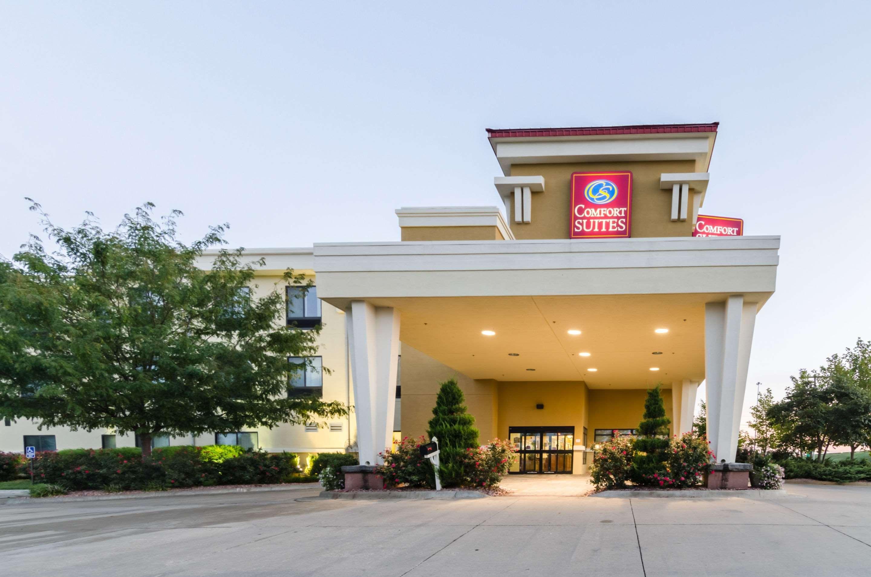 Comfort Suites Salina South Exterior foto