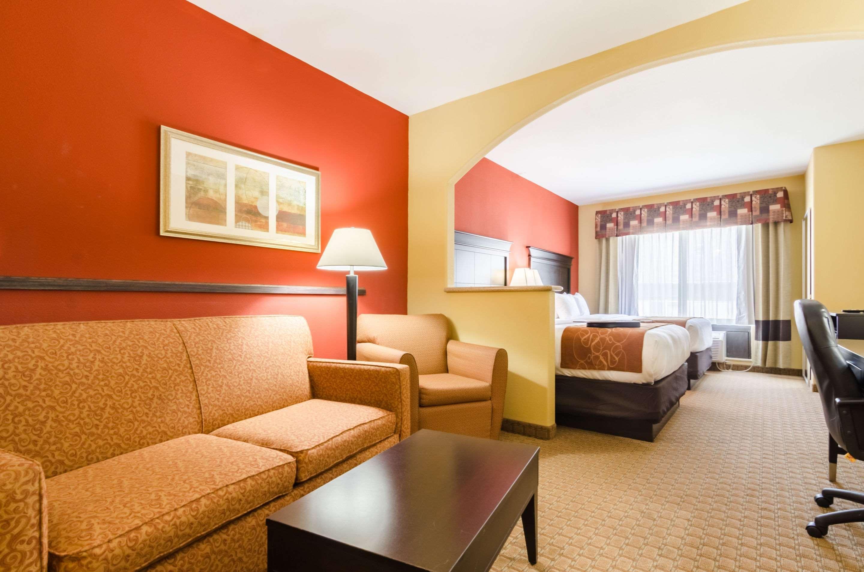 Comfort Suites Salina South Exterior foto